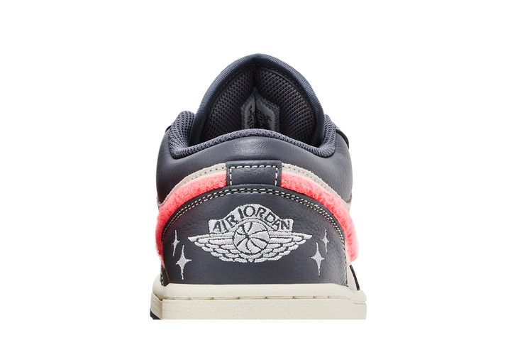 Jordan 1 Графитовый Горячий Удар при Низком Освещении (Женский)