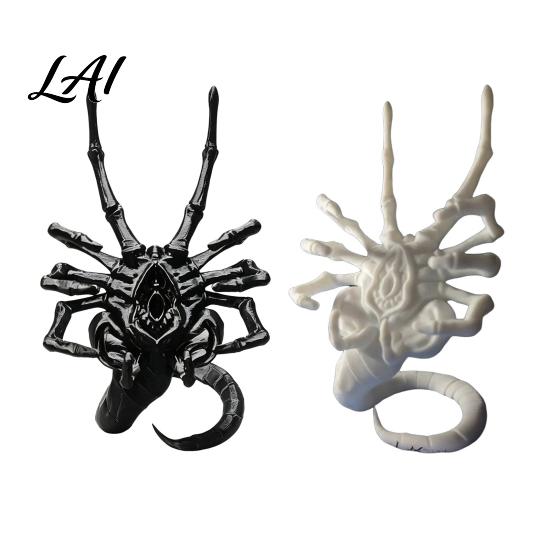 Trendy Desktop Decoration Alien Facehugger Phone Stand Unique 3D Printed Cell Holder Creative Gift for Gamers Sturdy PLA Decorative Smartphone Mount