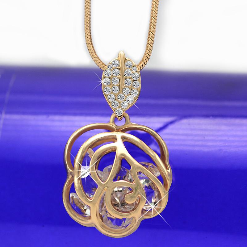 Rose Sweater Chain Long Versatile Autumn And Winter Hollow Rose Necklace Women'S Clothes Leaf Pendant
