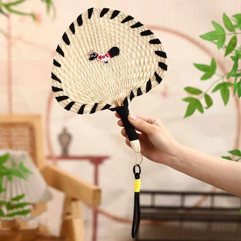Animal Pattern Straw Woven Fan Handmade Handheld Fan Creative Decorative Fan Home Decoration