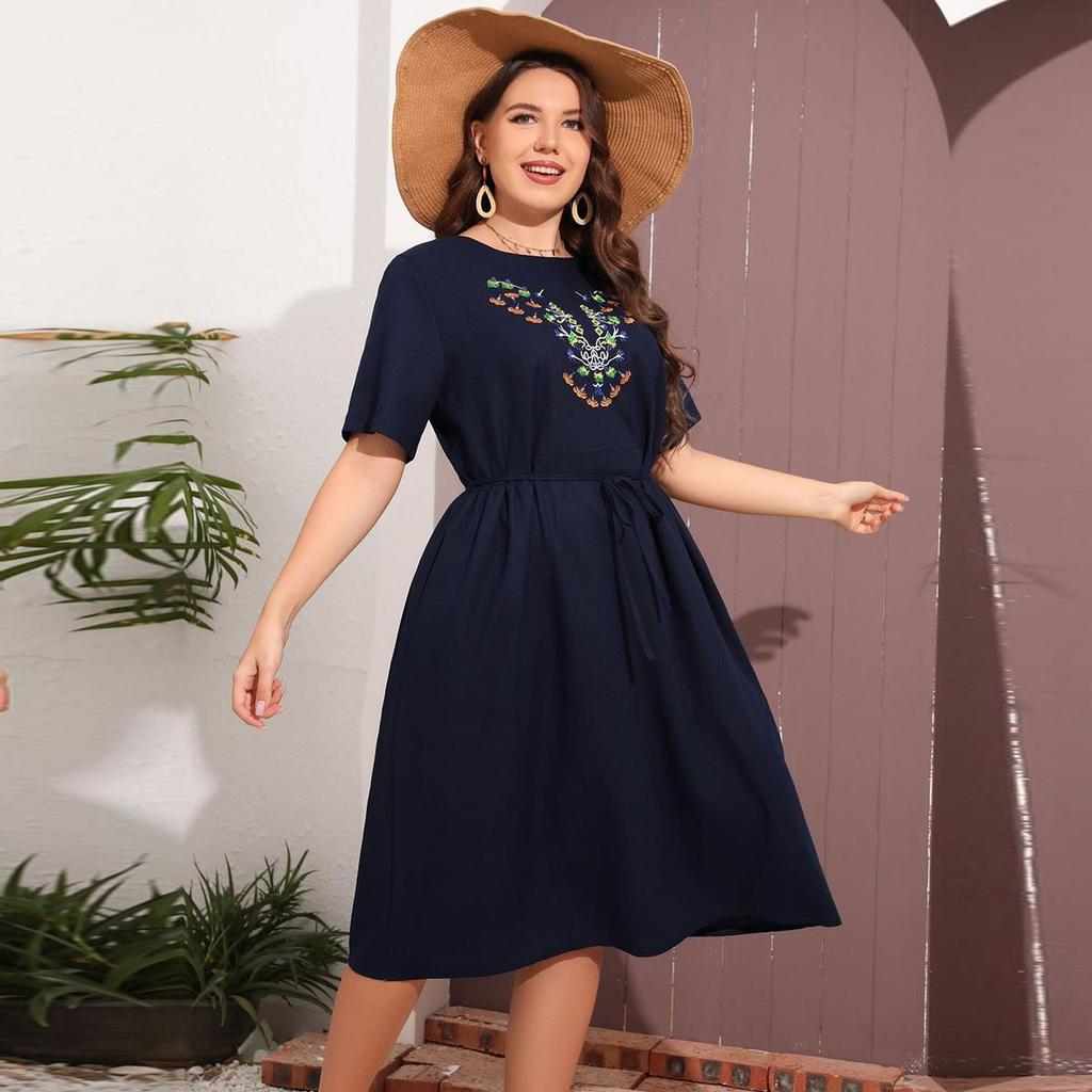 Женское летнее платье с круглым вырезом и коротким рукавом с вышитым поясом больших размеров, свободное простое платье синего цвета XL-5XL