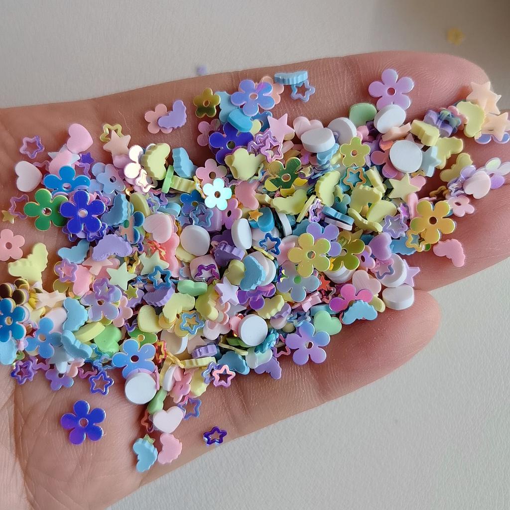 Hot Selling 500g Valentine's Day Hot Clay Slices Lovely Heart Bat Flowers Sequins Polymer Clay Sprinkles for Nail Art Supplier