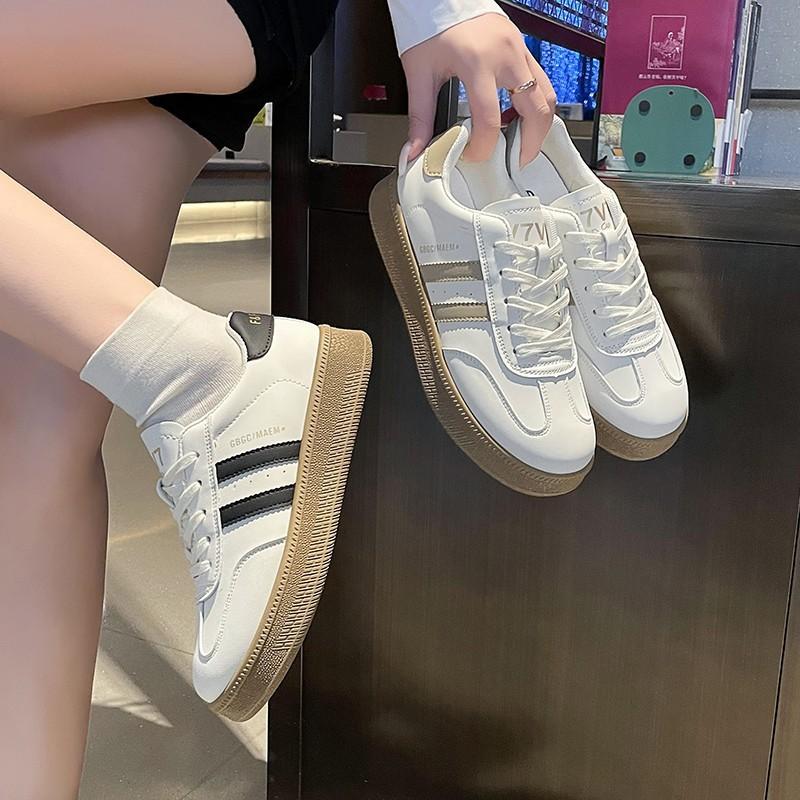 Retro Flat-soled White Shoes Women's 2024 Spring New Student Front Lace-up Sports and Leisure Board Shoes Trendy German Training Shoes