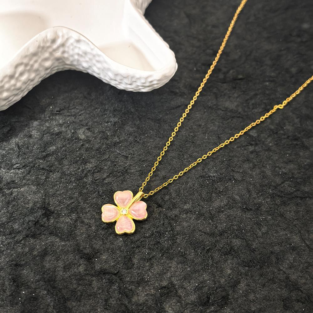 Lucky Clover Necklace Women'S Gold-Plated Cat'S Eye Delicate Petal Clavicle Chain Simple Temperament Women'S Neck Chain
