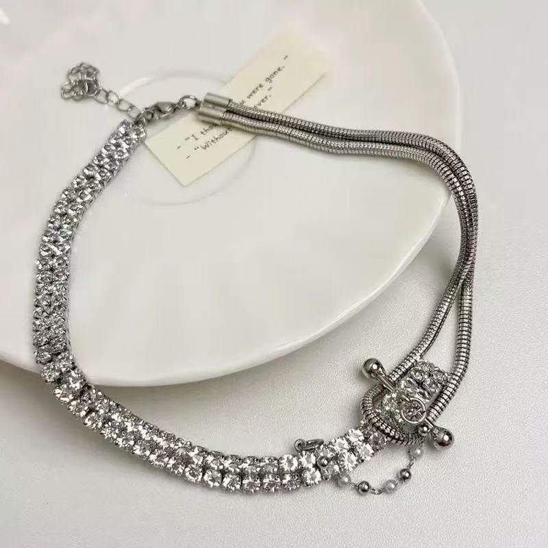 Shiny Choker For Women Luxury Delicate Punk Splicing Chain Necklace Bracelet Temperament Collars Buckle Shape Jewelry