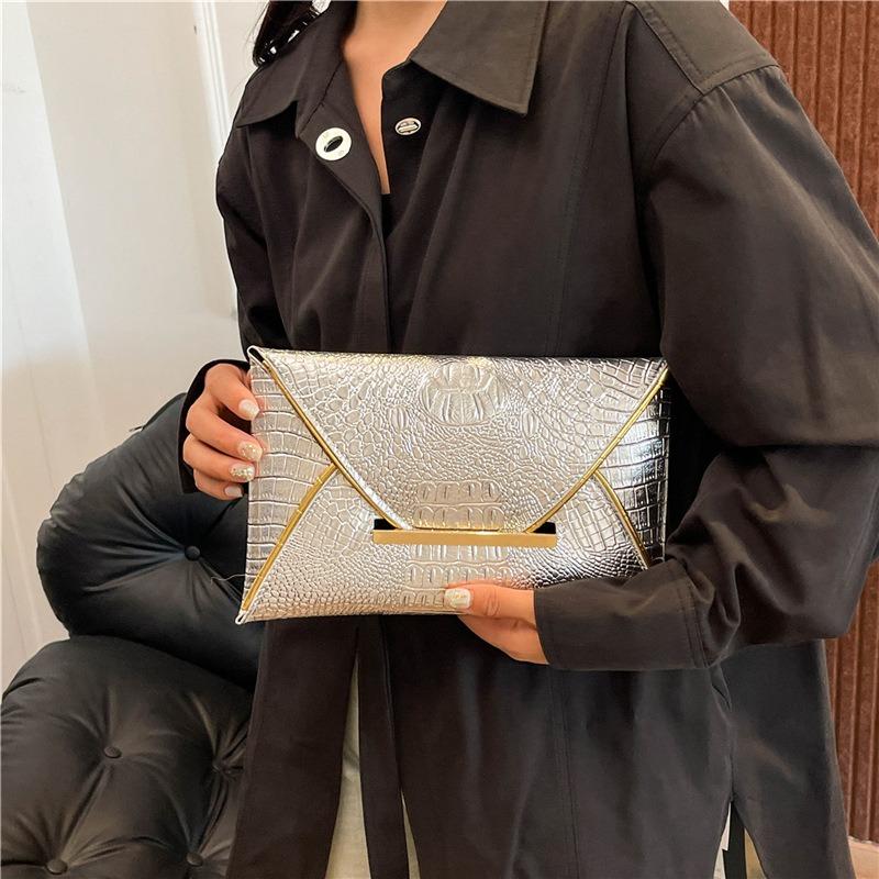 Стильная, простая, персонализированная и красивая трендовая маленькая квадратная сумка, летняя новая трендовая сумка женский клатч