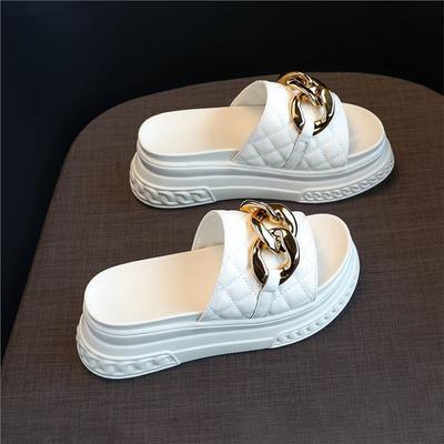 2025 летняя новая мода интернет знаменитости пляжные тапочки женская одежда кексы толстая подошва повседневный темперамент фея стиль сандалии