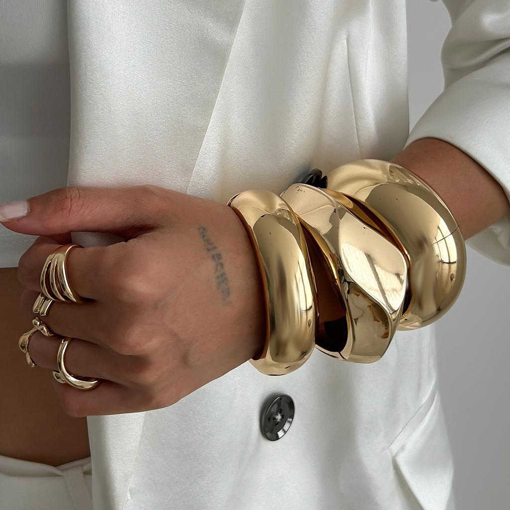 Hot Selling Ins Exaggerated Faceted Geometric Bracelet Niche Personality Design Sense Spring Buckle Open Bracelet