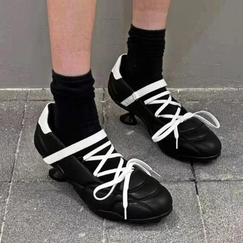 Модный дизайнер Туфли-балетки на каблуке Женские с круглым носком Крест на шнуровке Необычная обувь Спортивный стиль Серебристые Брендовые Туфли на низком каблуке