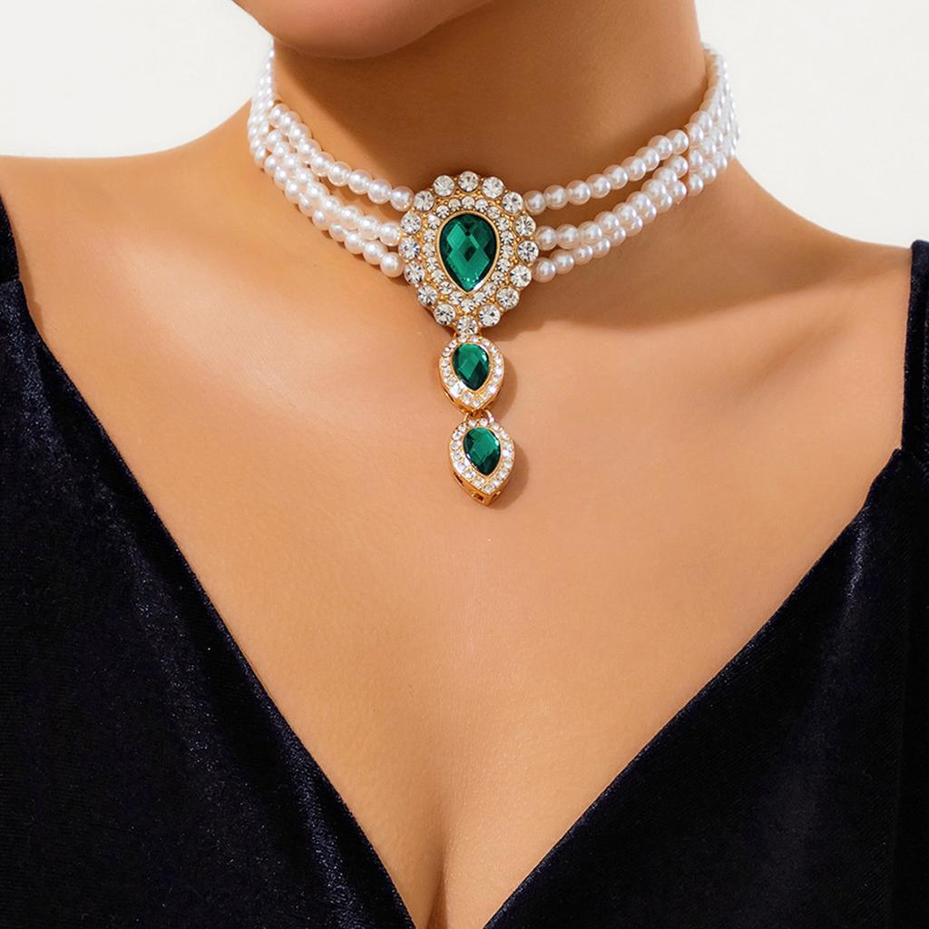Retro Micro Inlaid Rhinestone Imitation Pearl Choker for Women Luxury Crystal Water Drop Pendant Necklace Party Wedding Jewelry