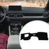 Черный защитный коврик на приборную панель для Mazda CX-30