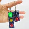 Креативный симулятор Электронный брелок-подвеска Светофорный брелок Мини-пешеходный светофор Светодиодная светящаяся игрушка Когнитивная игрушка для детей