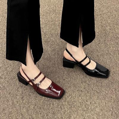 Одно слово с женскими туфлями на толстом каблуке, летние новые нежные туфли, универсальные сандалии на танкетке с закрытым носком