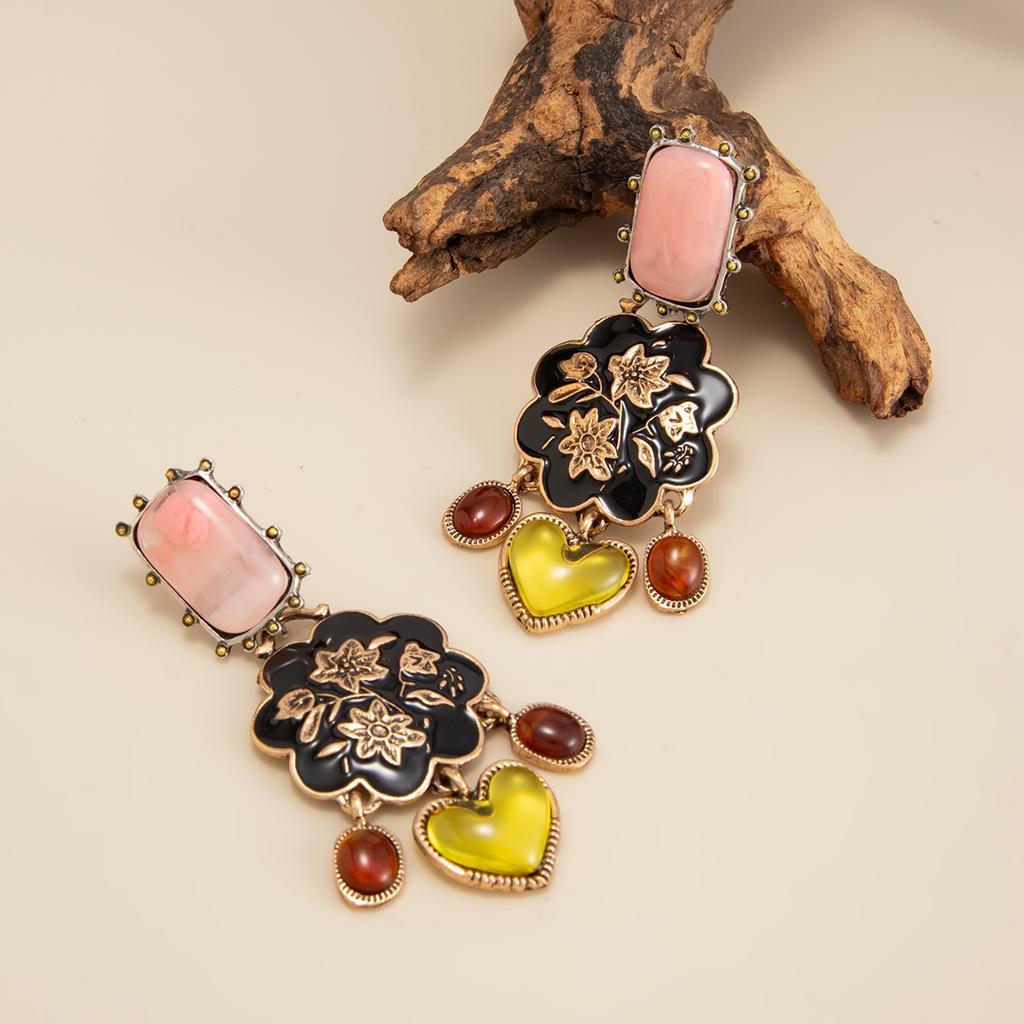 Salircon 2026 New Vintage Luxury Flower Drop Earring Women Statement Resin Heart Earring Jewelry Trendy Female Accessories Gift