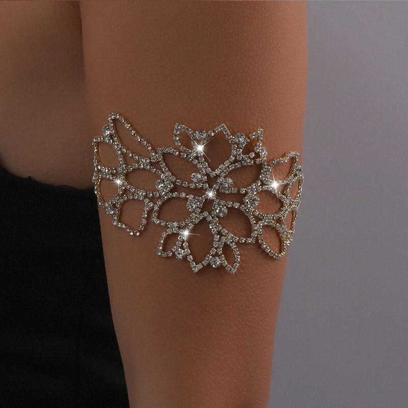 Сексуальный браслет на руку в форме полого цветка со стразами для женщин, простой цветочный свадебный браслет, свадебные украшения, аксессуары