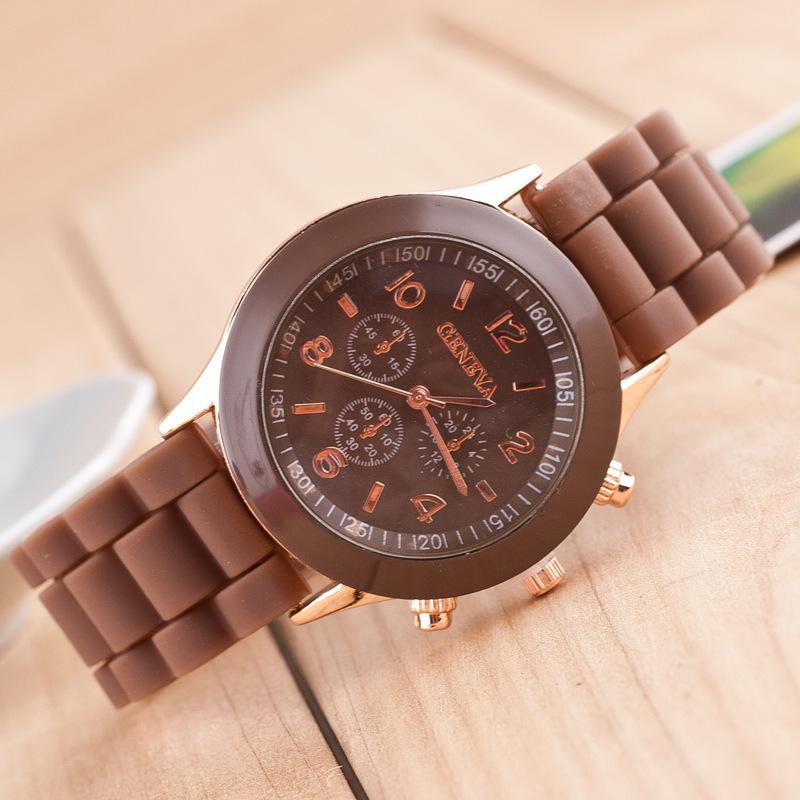 New Simple Silicone Brand Casual Quartz Watch Women Crystal Silicone Geneva Watches Wrist Watch for Girl