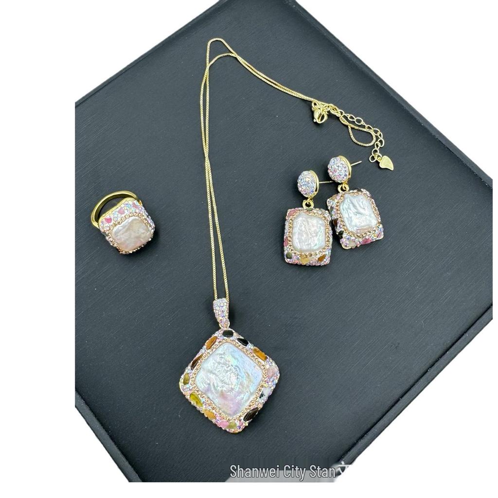 Европейский и американский набор бижутерии в стиле легкой роскоши барокко с чешскими бриллиантами и средневековым необработанным камнем - набор из трех предметов.