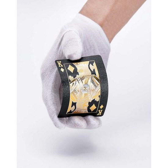 Azletoz [Включает эксклюзивный футляр] 1+1 черная игральная карта + роскошная золотая игральная карта 24 карата (всего 2 водонепроницаемых ромбовидных узора),игра Корея