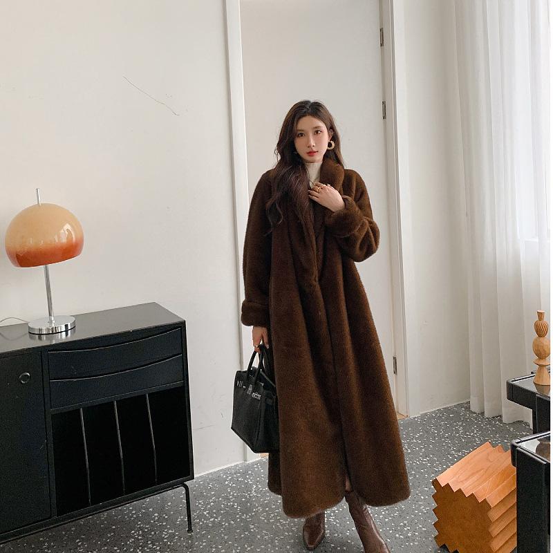 Меховая куртка женская зеленая фруктовый воротник норковая шуба 2024 зимняя меховая экологически чистая меховая утолщенная теплая плюшевая верхняя часть