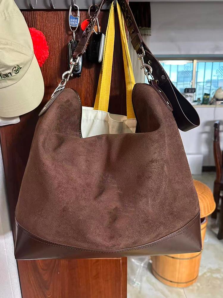 Замшевая сумка-хобо 2025: Натуральная кожа, Большая вместимость, На одно плечо, Осенне-зимняя сумка-тоут.