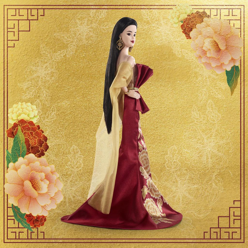 barbie Лунное Новолуние 2026 Фирменный Черный Кукольный Домик для Игр в Притворство Возраст 6 и JJX83 Игры в Переодевания, Вверх, Красный,