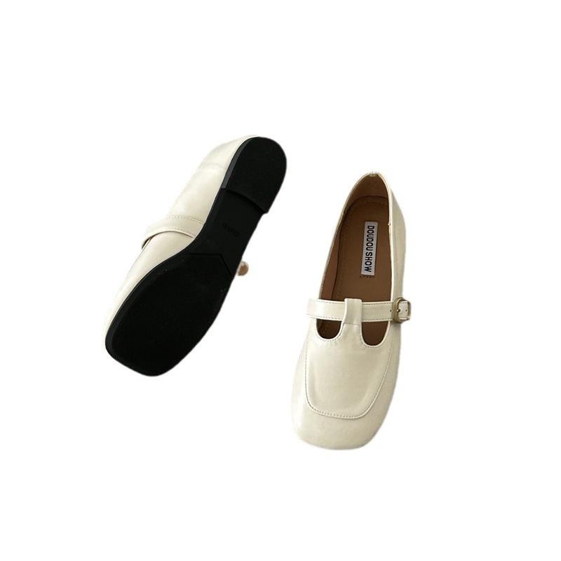 Французские ретро туфли бабушки с квадратным носком 2025 новые туфли Мэри Джейн с Т-образной застежкой темпераментные на плоской подошве маленькие кожаные туфли