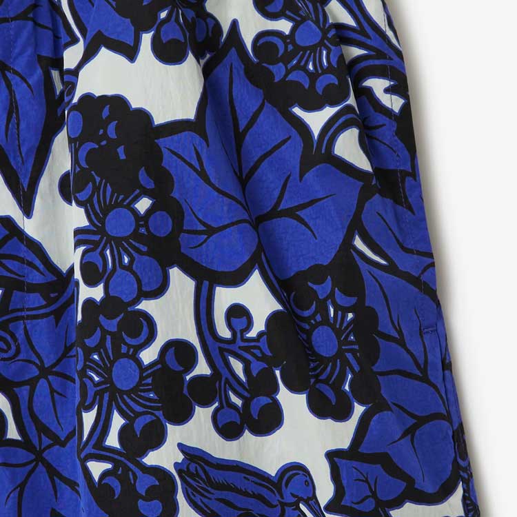 Burberry EKD-appliqué leaf-print shorts 80900081