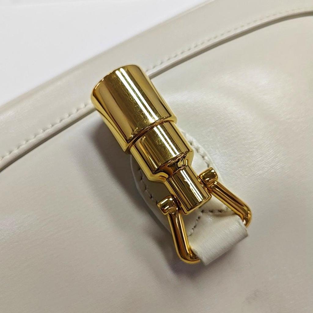 [Pre-Owned] Jackie 1961 Gold Lock Removable Extended Shoulder Strap Leather Half-Moon Underarm Bag Small - Very Good #WWPUM6