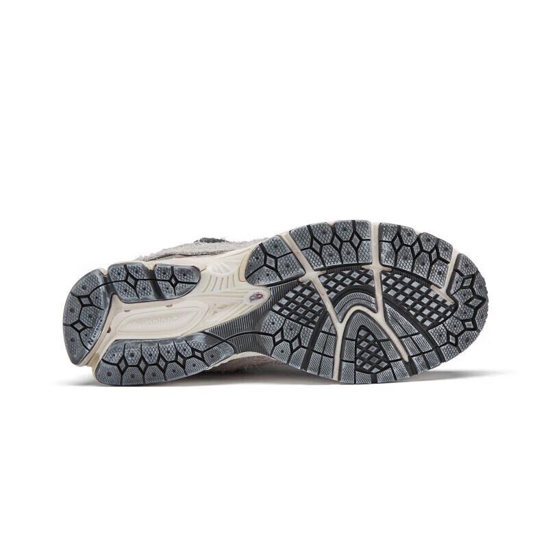 New Balance Ретро-кроссовки в повседневном стиле серии 2002R