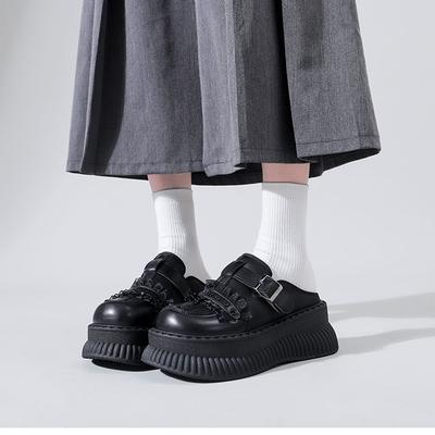 Маленький человек с круглой головой на шнуровке для увеличения высоты маленьких кожаных туфель для женщин весной и осенью 2025 года, новый ретро колледж