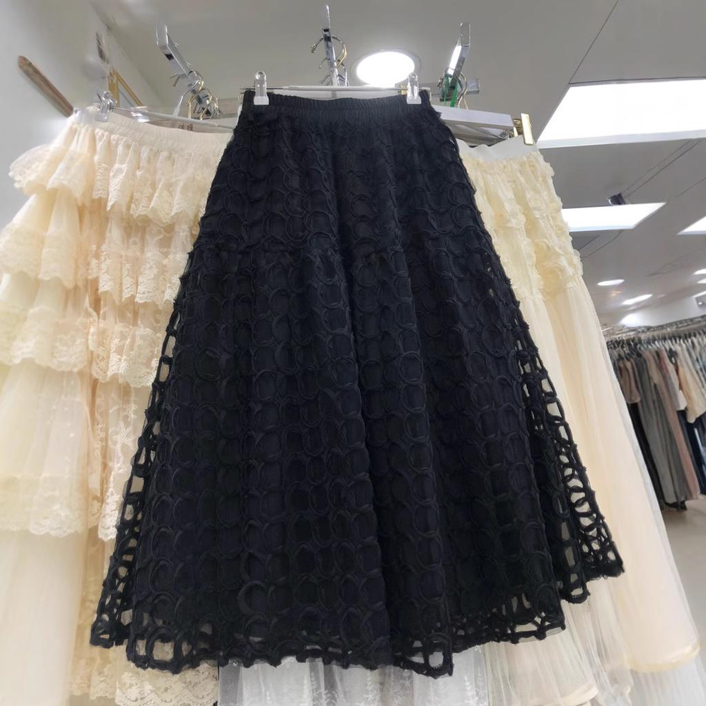 2025 весна и лето новая французская однотонная ажурная юбка крючком из тяжелой промышленности, тонкая ретро-юбка в стиле а-образного кроя