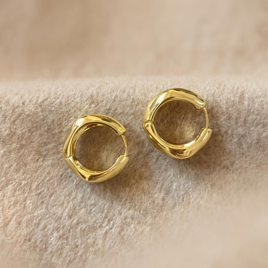 Women Geometric Rhombus Earrings Simple Alloy Ear Cuffs for Casual and Formal Occasions