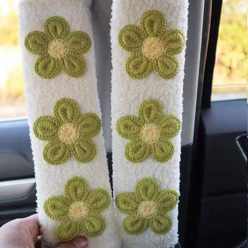 2 шт. Маленький Цветок Защита Плеча Аксессуары для Салона Автомобиля Женские Плюшевые Креативные Чехлы на Ремни Безопасности Аксессуары для Интерьера Девушка