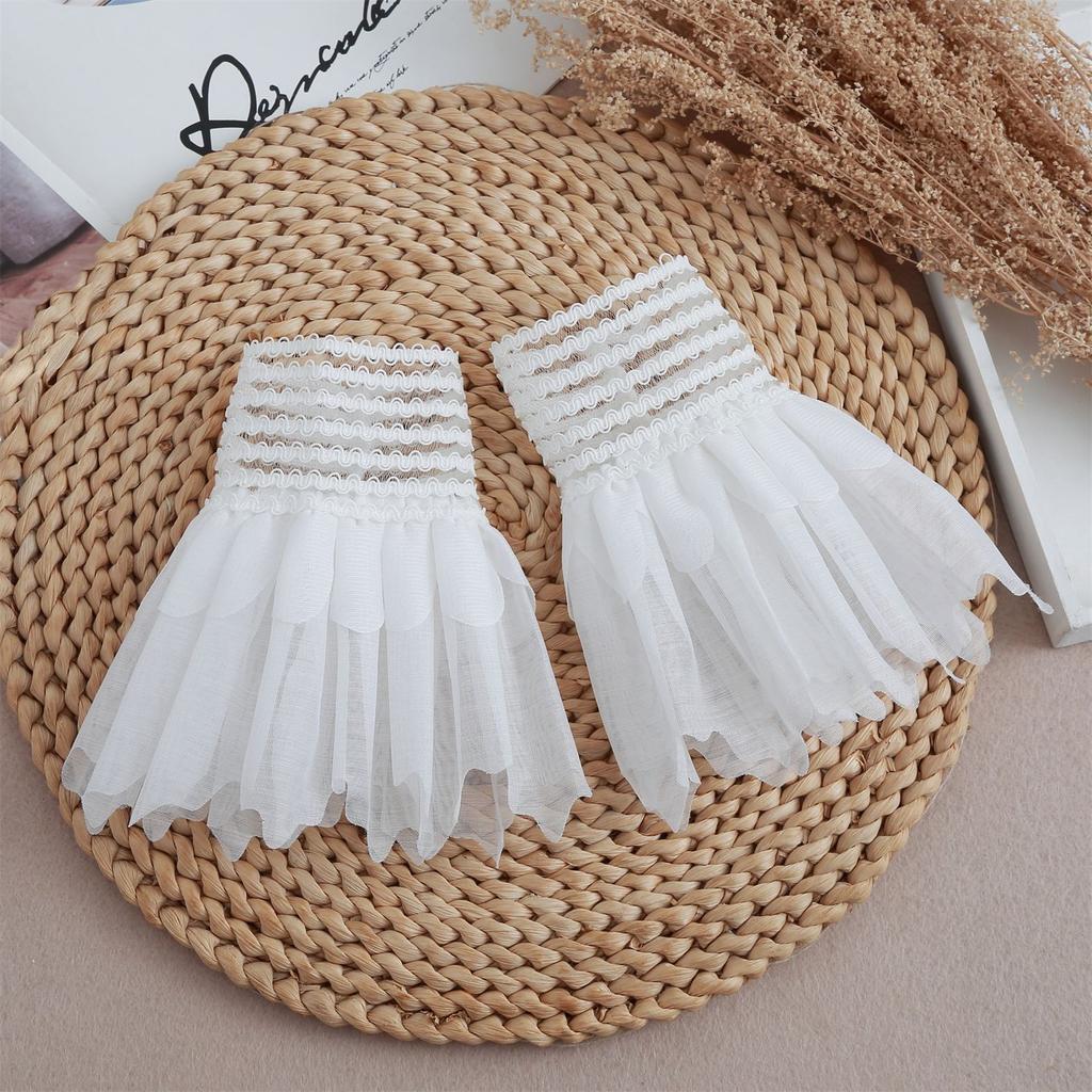 Women Detachable Sleeve Fake Cuffs Female Lace Thin Pleated Flare Sleeve False Cuffs Ruffles Wristband Decorative Accessory