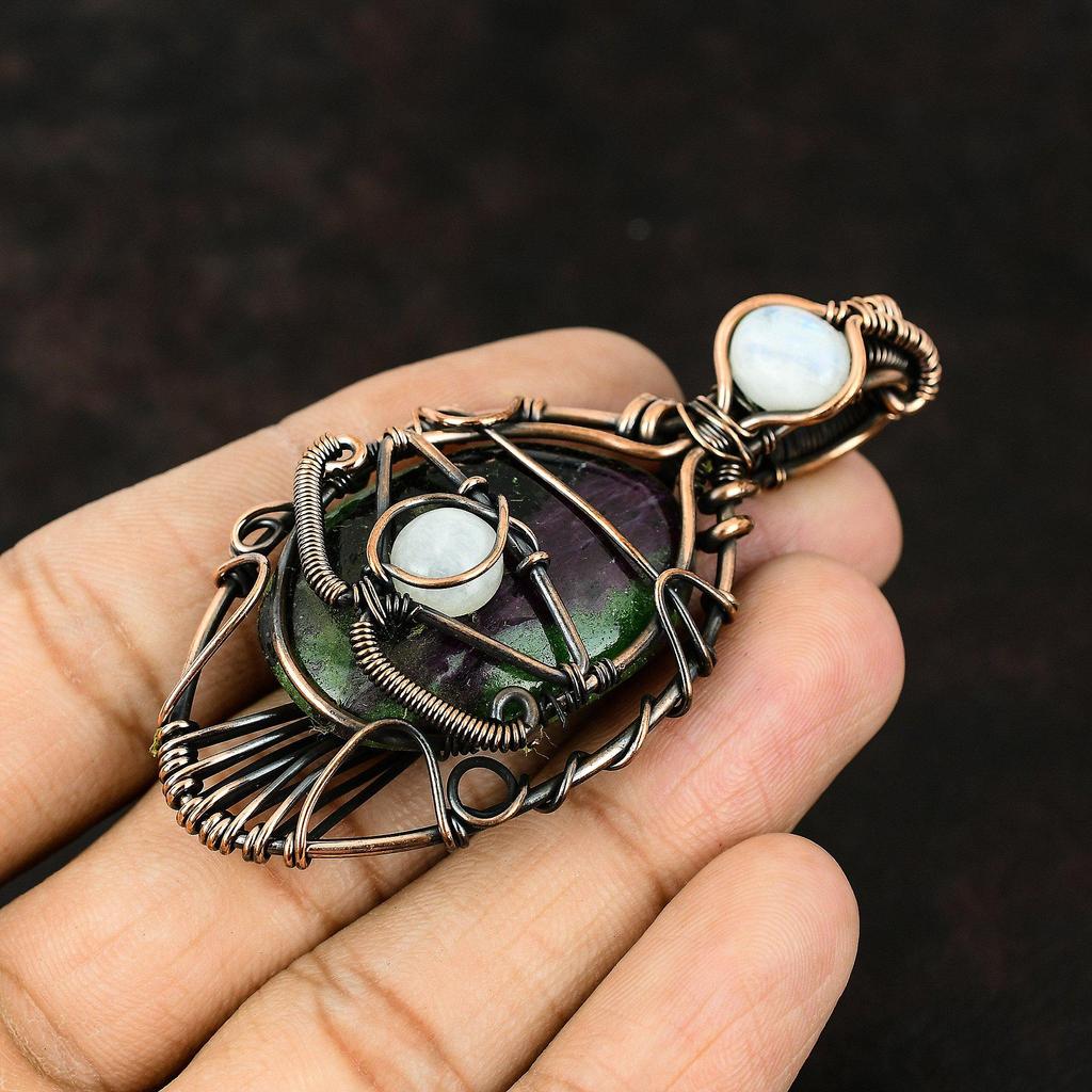 Подвеска из рубина в цоизите с медной проволокой, обернутая, драгоценный камень, медные украшения, лунный камень, украшения ручной работы, украшения от сглаза, дизайнерская подвеска, подарок