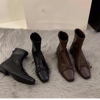 Туфли женские черные на блочном каблуке с квадратным носком 2025 Новые осенне-зимние ботильоны