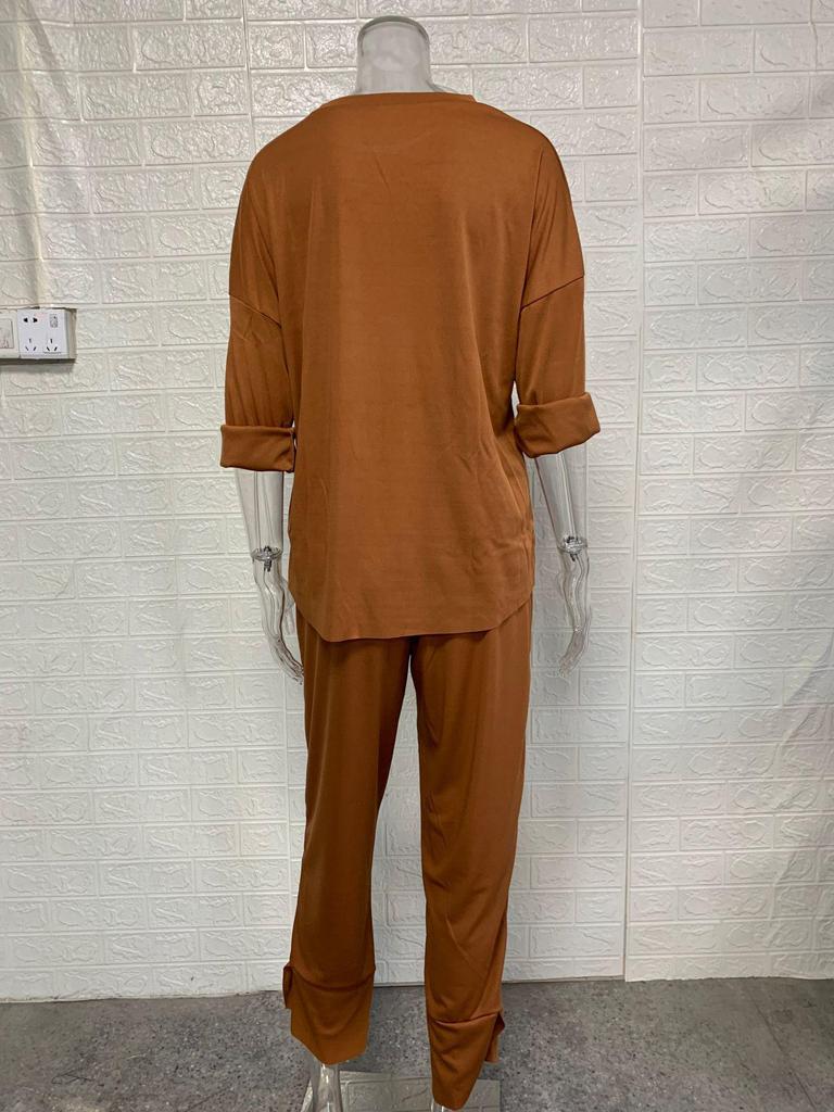 Женский осенний комплект из двух предметов, Европа и Америка, 2025: Повседневный свободный однотонный топ с круглым вырезом и укороченные брюки