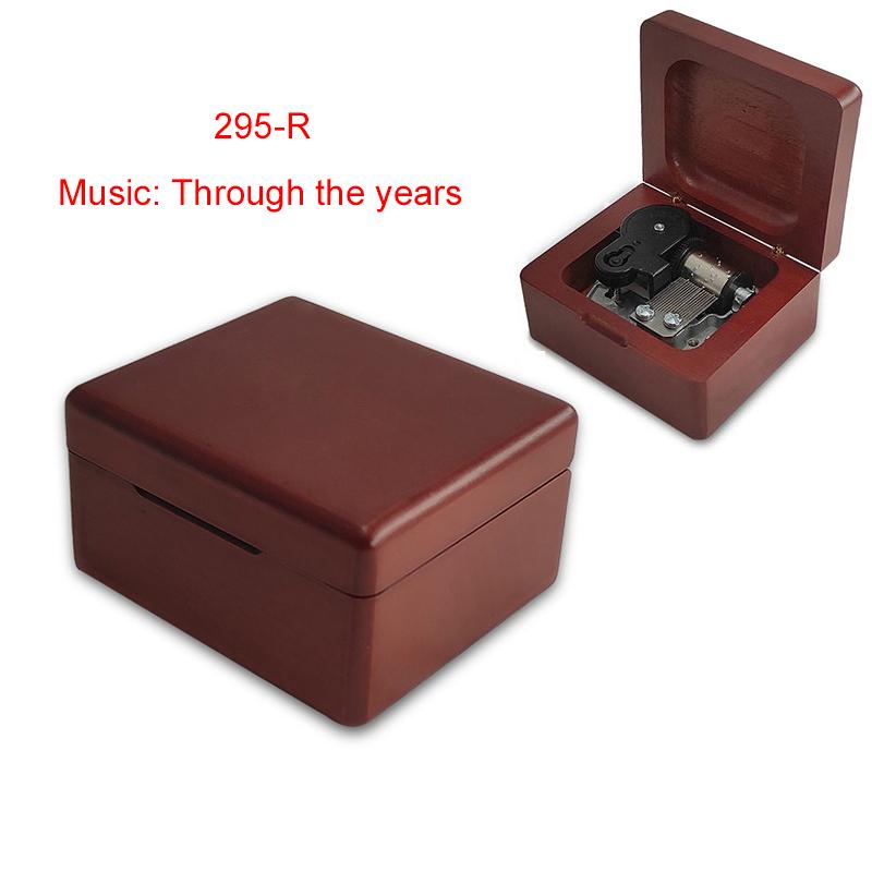 Classic Through the Years Wind Up Music Box 18 Tones Mechanical Movement Friends Birthday Family Festival Wooden Gift 3