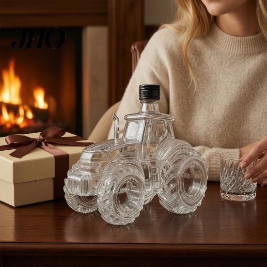 Unique Home Bar Flask Tractor Shaped Whiskey Glass Decanter, 300ML Wine Bottle with Lid, Clear And Spirits for Spirits, Novelty Barware Gift