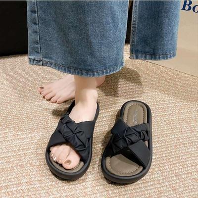 Тапочки женские летние верхняя одежда 2025 новые модные повседневные французские мягкие нескользящие кроссовки для беременных женщин классные тапочки с плоским дном прилив