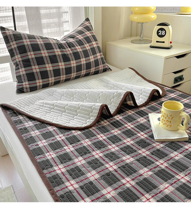 (Sleeping Grid) Cotton Wrinkled Yarn Student Bed Cover Three-Piece Set