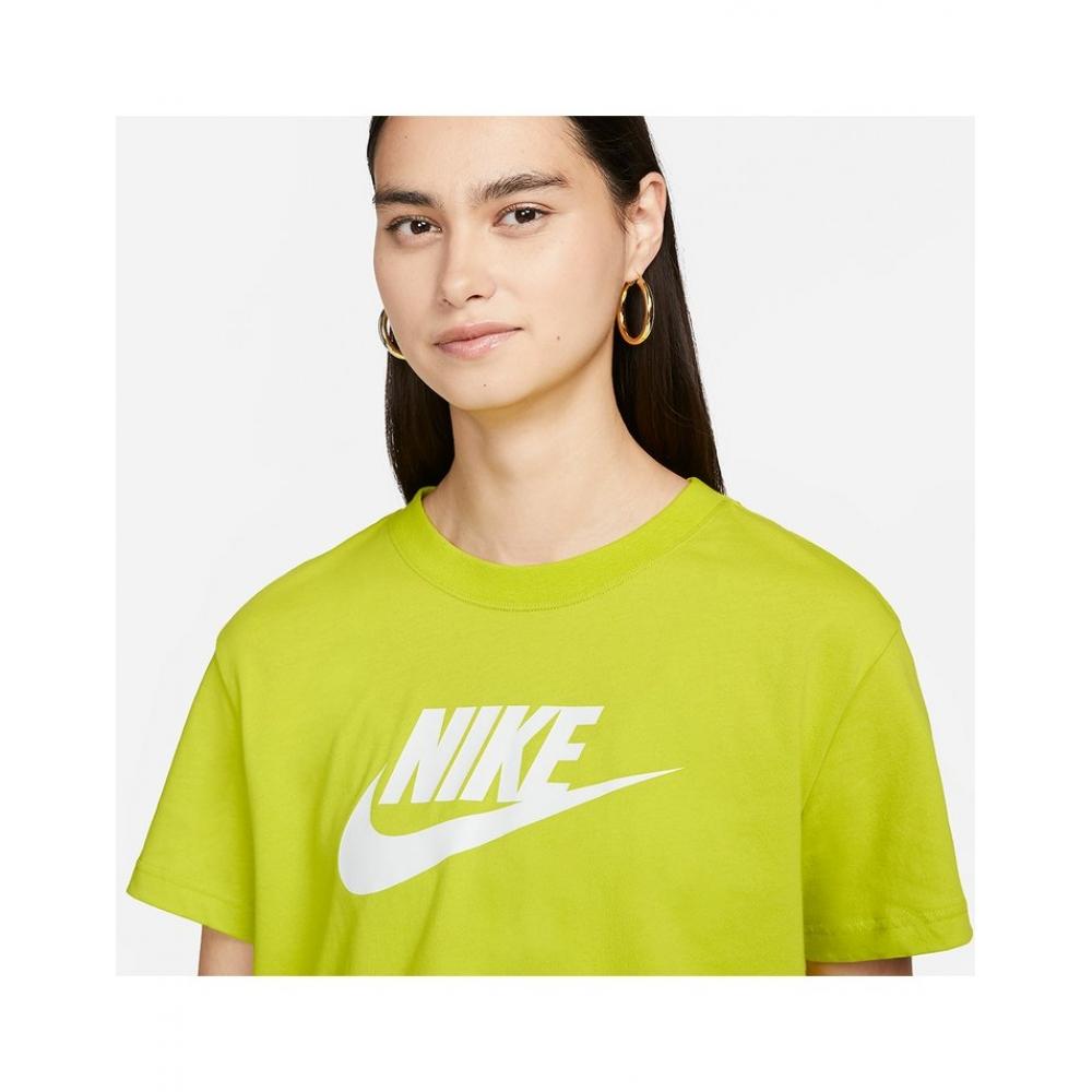 Nike Essentials Cropped Logo Tee