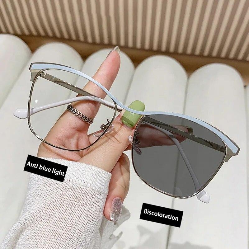 Fashion Metal Square Frame Photochromic Anti-Blue Light Glasses Retro Classic Sunglasses Vintage Men Women Outdoor Eyeglasses