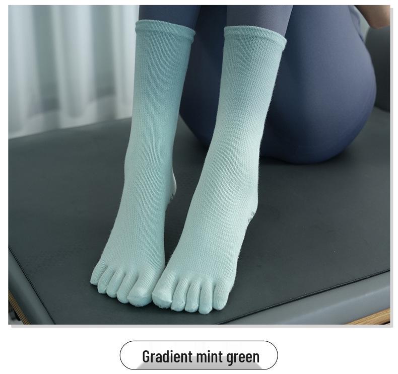 Gradient Non-Slip Mid-Calf Toe Separator Yoga Socks - Autumn/Winter Sweat-Absorbing Sporty Style.