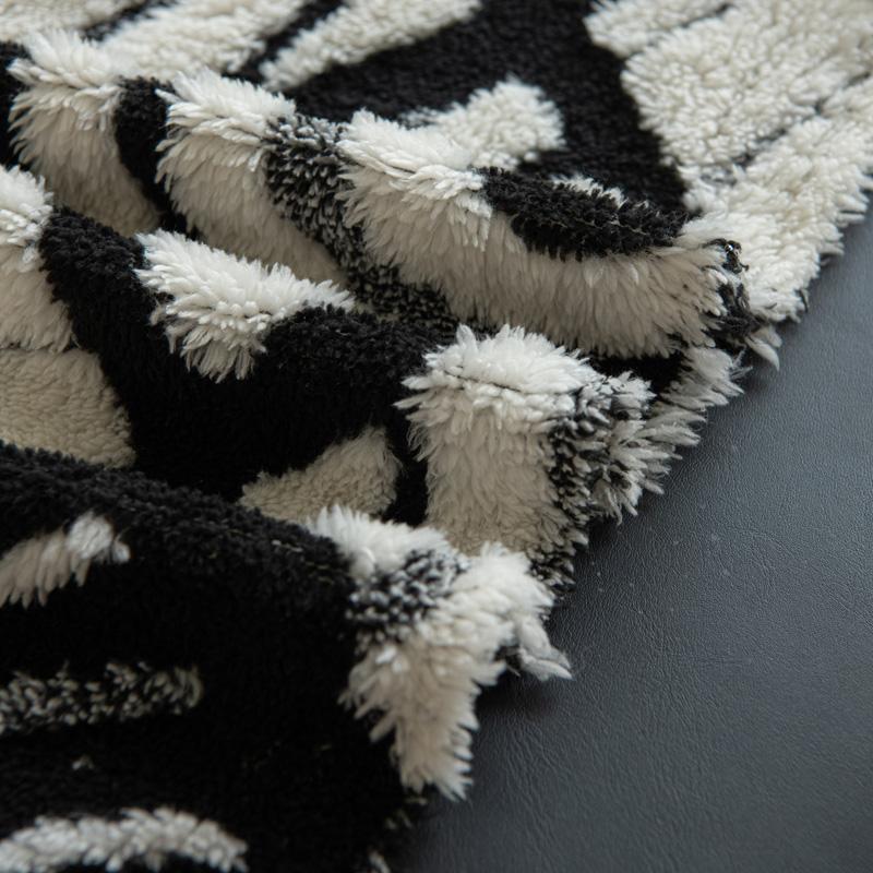 Polar Fleece Plush Sofa Cover Cloth Thickness Anti Slip Sofa Towel Geometric Print Couch Seat Cushion Mat Full Coverage Blanket