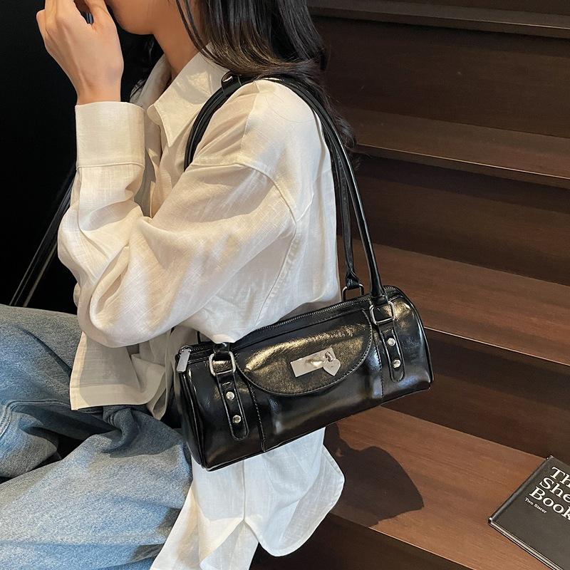 Нишевая сумка-боулинг женская 2025 лето новая мода простая Spice girl для通勤 через плечо мессенджер женская сумка