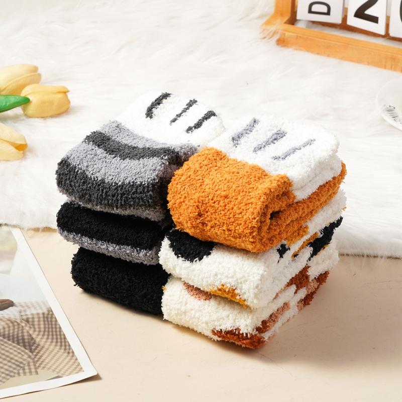 Women's Cute Cat Paw Socks Winter Thickened Coral Velvet Socks Soft Mid-calf Socks