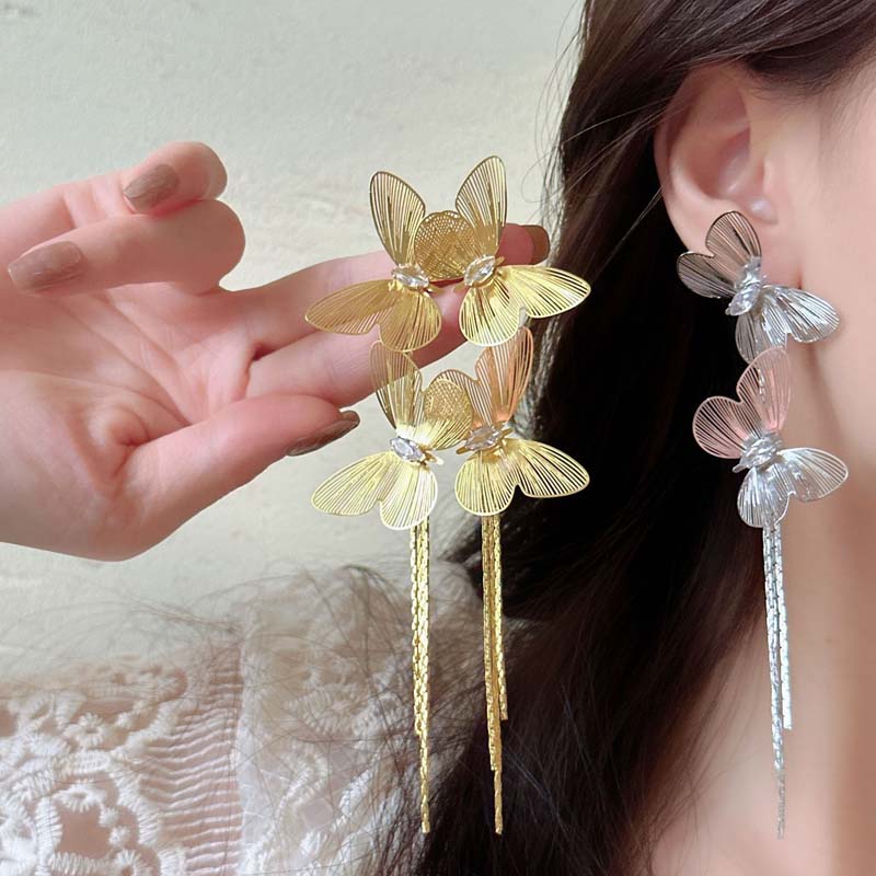 Exaggerated Crystal Butterfly Long Tassel Earrings for Women Luxury Gold Color Metal Hollow Personality Drop Earrings Zircon