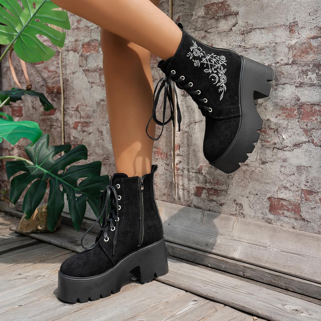 European and American Large Size 2025 Autumn and Winter New Foreign Trade Waterproof Table Elf Platform Fashion Boots Women's Short Boots Boots