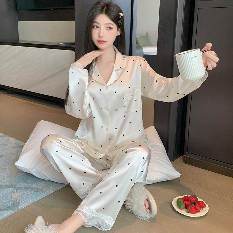 "Korean Ins-Style Imitation Silk Pajamas: Women's Long-Sleeve Cute Bear Dot Set"